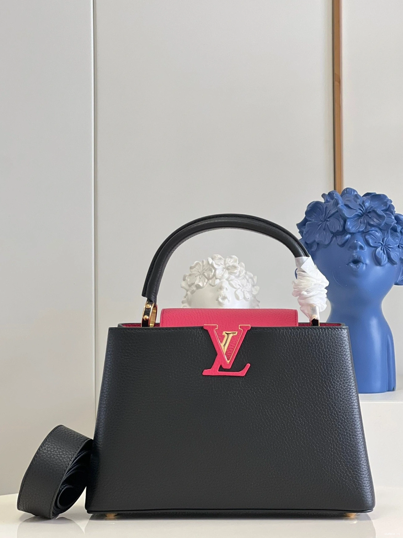 WIS Vuitton Louis CAPUCINES MM 0715